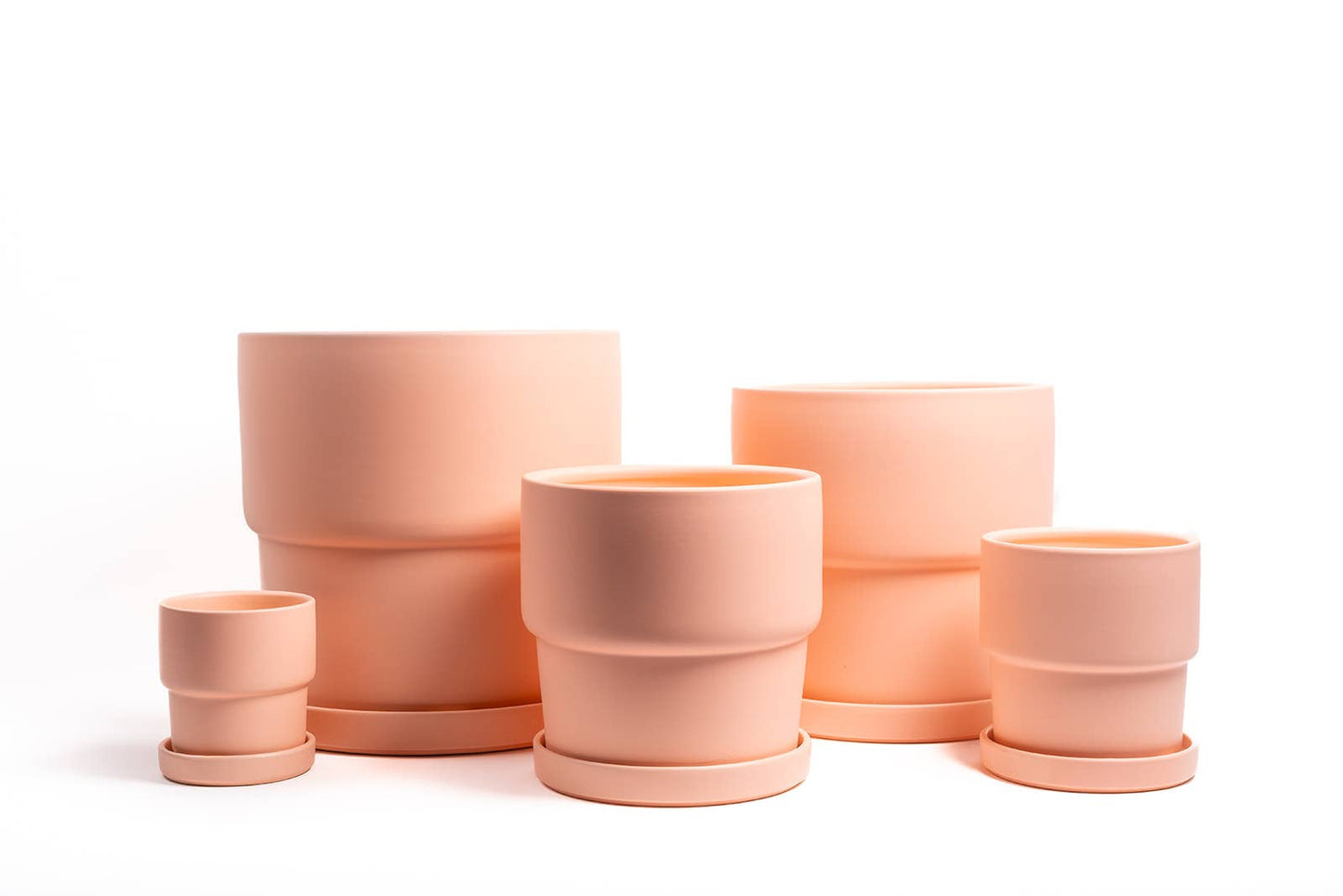 4.5" Calyx Pots w/Saucers White Sesame