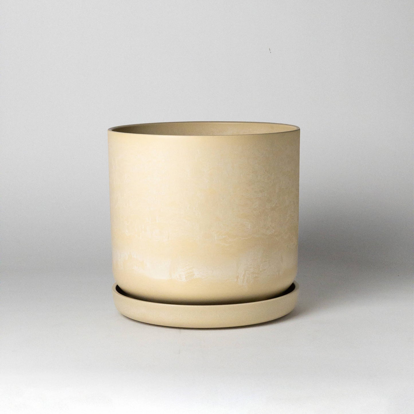 9” Signature Stone Planter & Saucer | Earth Tones: Beachwood