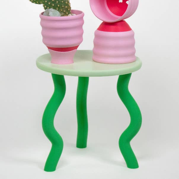 Wavy Plant Stand (3 colorways): Red + Pink