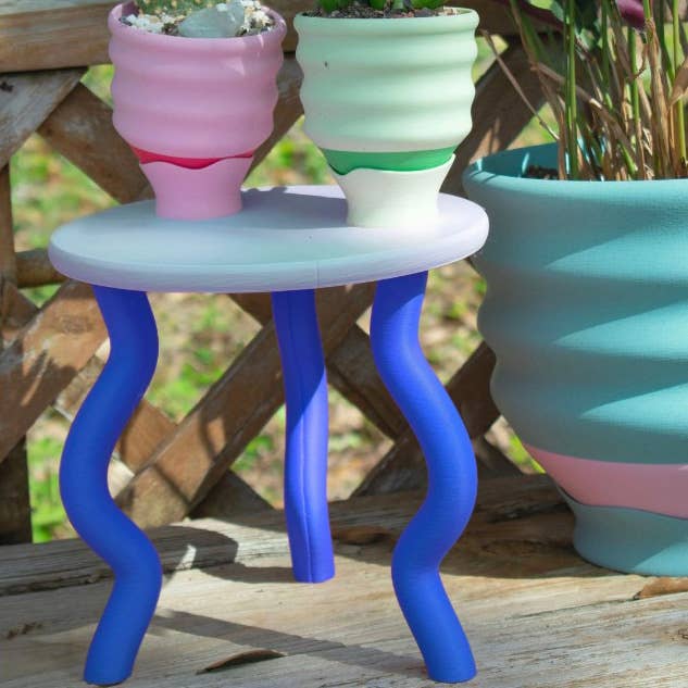 Wavy Plant Stand (3 colorways): Red + Pink