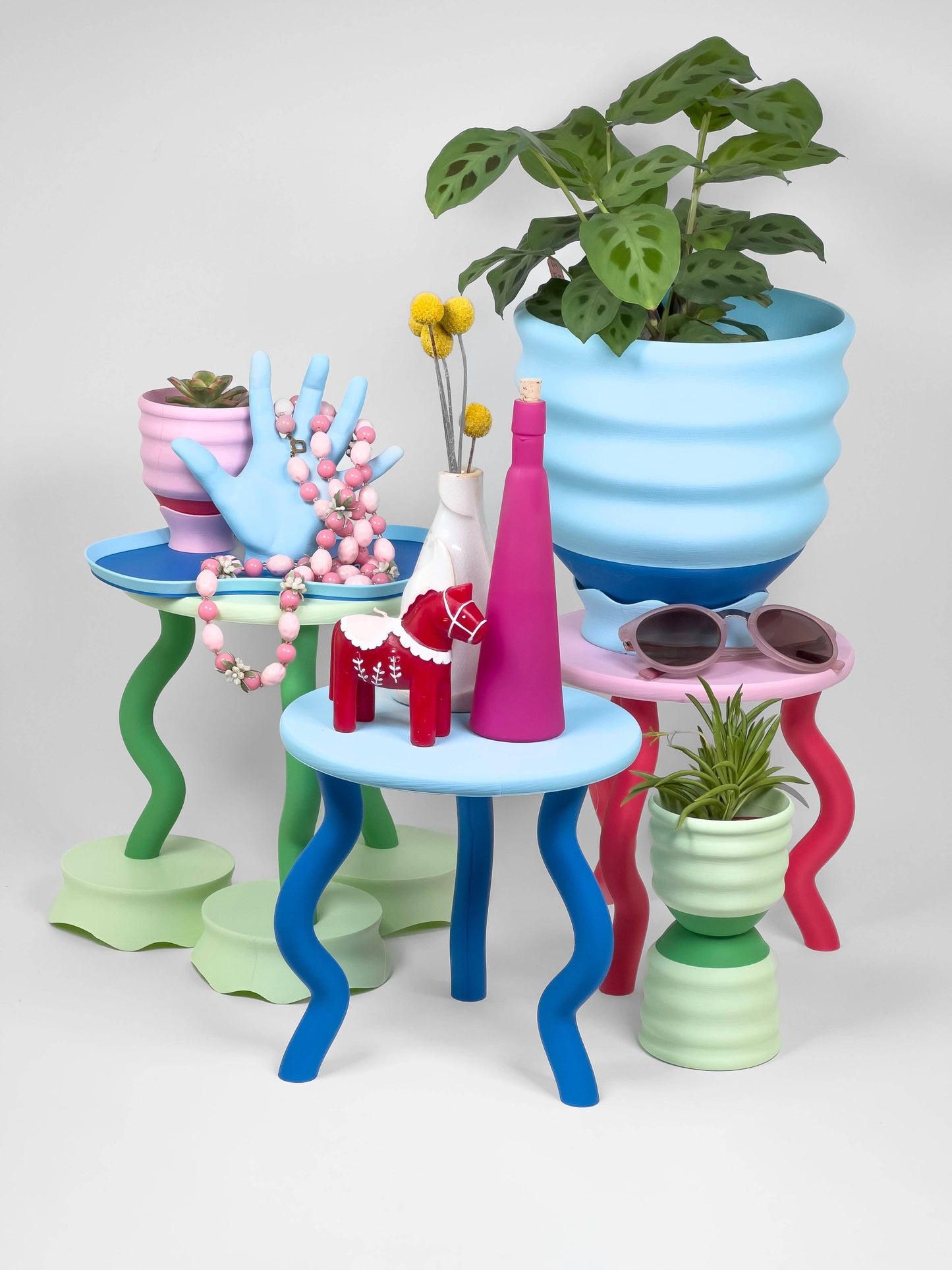 Wavy Plant Stand (3 colorways): Red + Pink