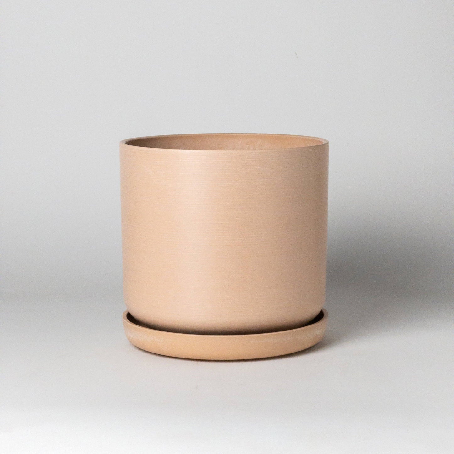 9” Signature Stone Planter & Saucer | Earth Tones: Beachwood