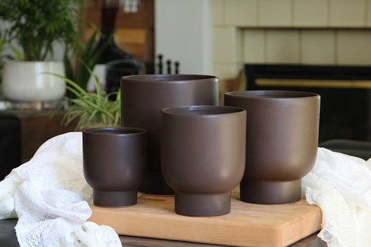 Matte brown cache pot 5"