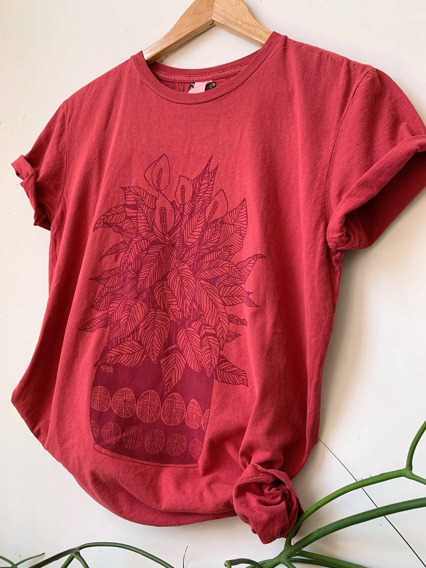 Peace Plant Tee - Unisex: M